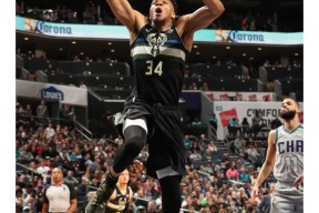  TheShy在雄鹿比赛中问鼎冠军，比分优势明显引发热议！-半岛体育官网入口