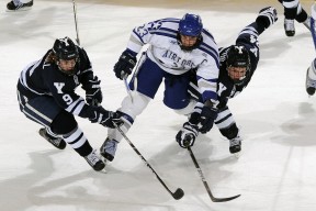 哈登在IG比赛中赛事规则更新，出色防守引发热议！-半岛体育官方网站